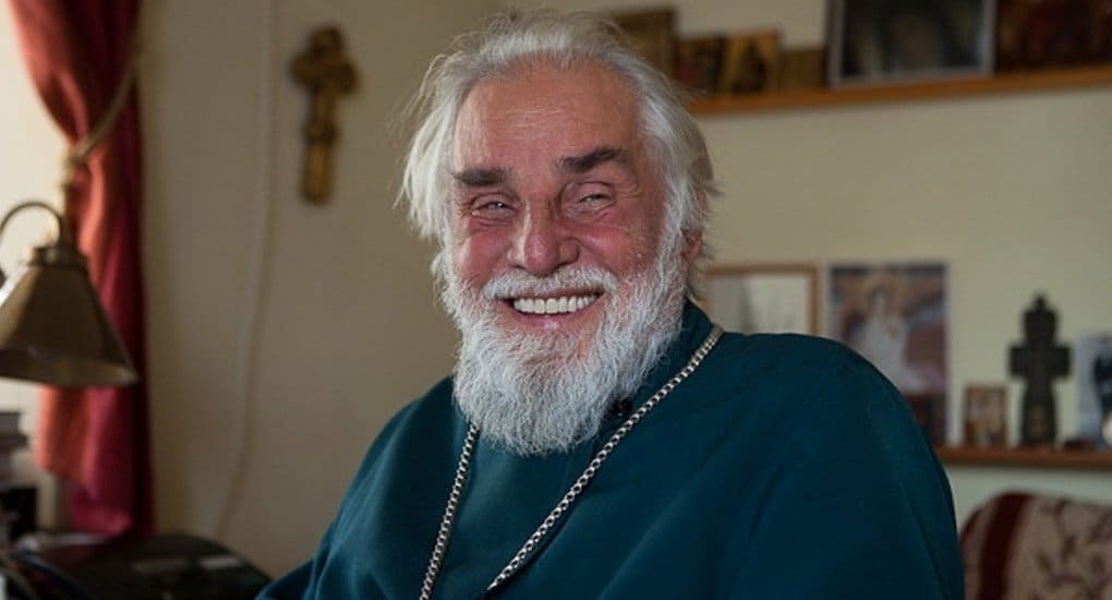 Духовник и духовное чадо. Духовник и чада. Духовник в храме. Духовный отец. Валериан кречетов протоиерей.