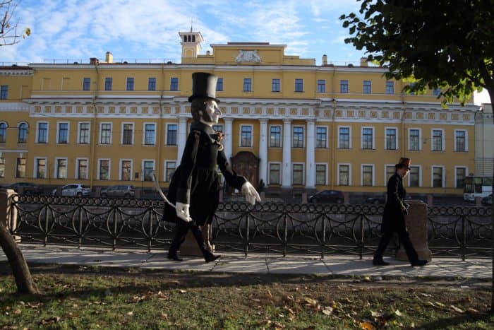 Пушкин был лешим и не погиб на дуэли: где миф, а где правда о главном поэте России?