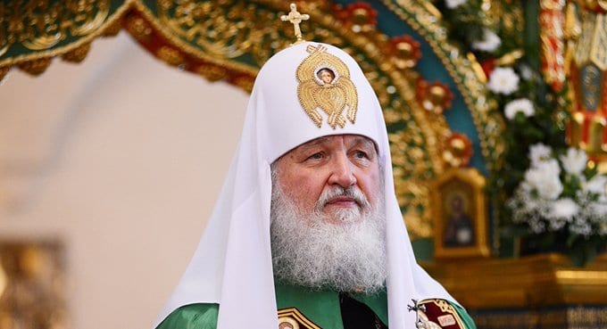 Патриарх Кирилл помолился о погибших в Омске десантниках