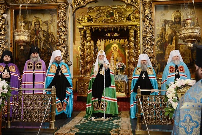 Патриарх Кирилл помолился о погибших детях Беслана