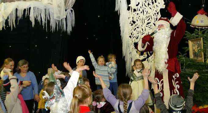 Детей беженцев приглашают на Рождественскую елку в Москве