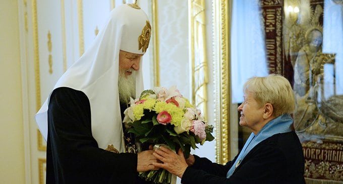 Патриарх наградил Александру Пахмутову