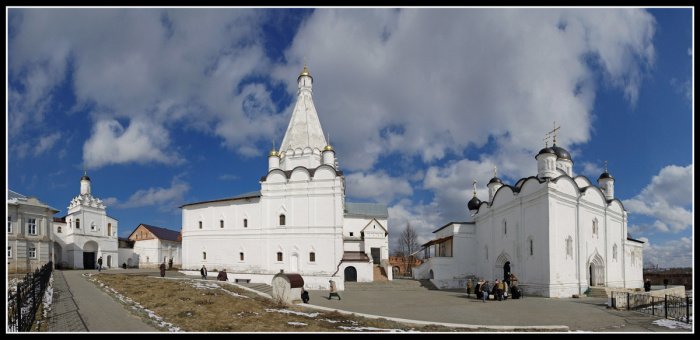 Введенский владычный монастырь: обитель святителя Алексия