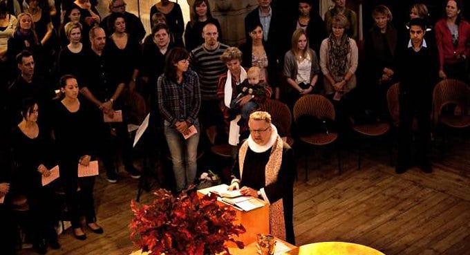 Не верящего в воскресение Христа датского пастора устыдили политики