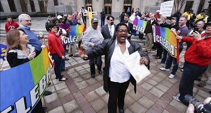 В штате Алабама судьи отказываются регистрировать однополые «браки»