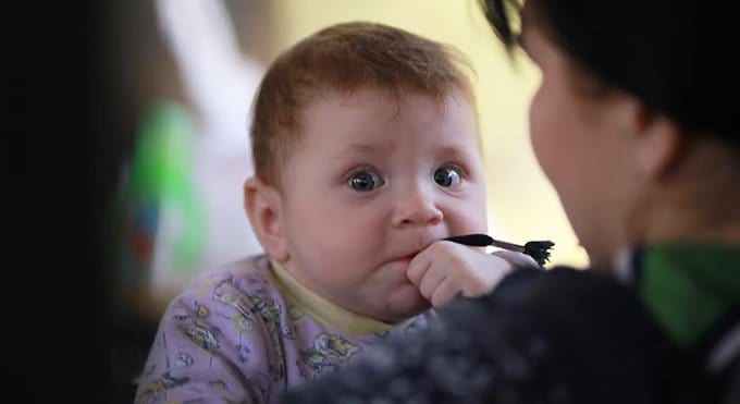 Церковь готова помочь женщине, оставившей дочь-младенца на окраине Красноярска