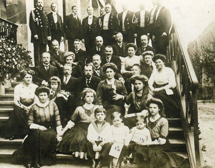 Николай II c семьей в Гессен-Дармштадте у родственников