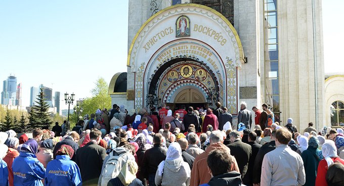 Деснице святого Георгия Победоносца в Москве поклонились более 70 тысяч человек