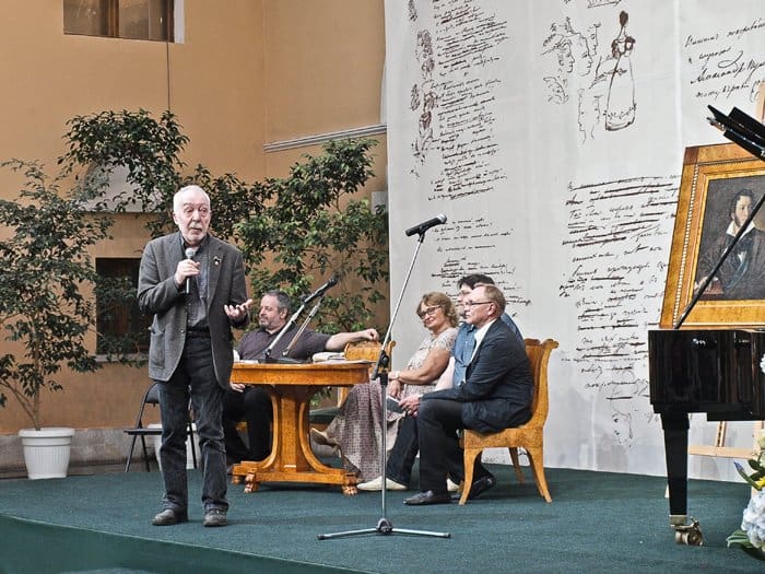 Выступление писателя Андрея Битова, возглавляющего Совет Новой Пушкинской премии