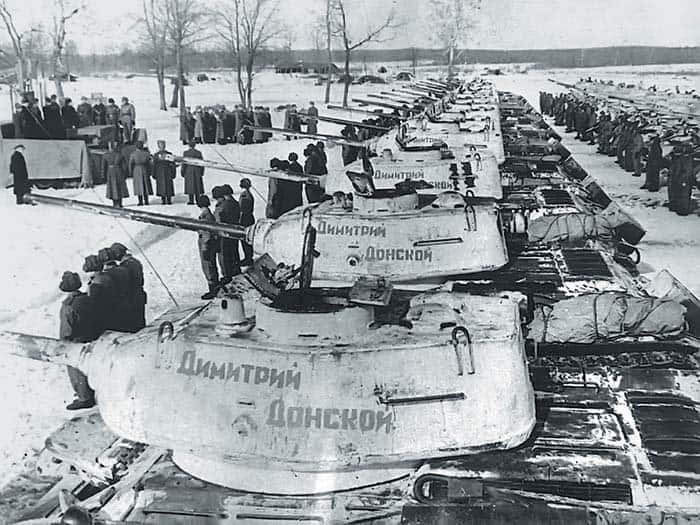 7 марта 1944 года Красной Армии передана танковая колонна им. Димитрия Донского, построенная на средства церкви. На башнях танков видна надпись, выведенная красной краской — «Димитрий Донской» 
