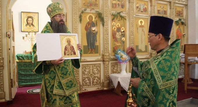 Православным Пхеньяна подарили икону князя Владимира