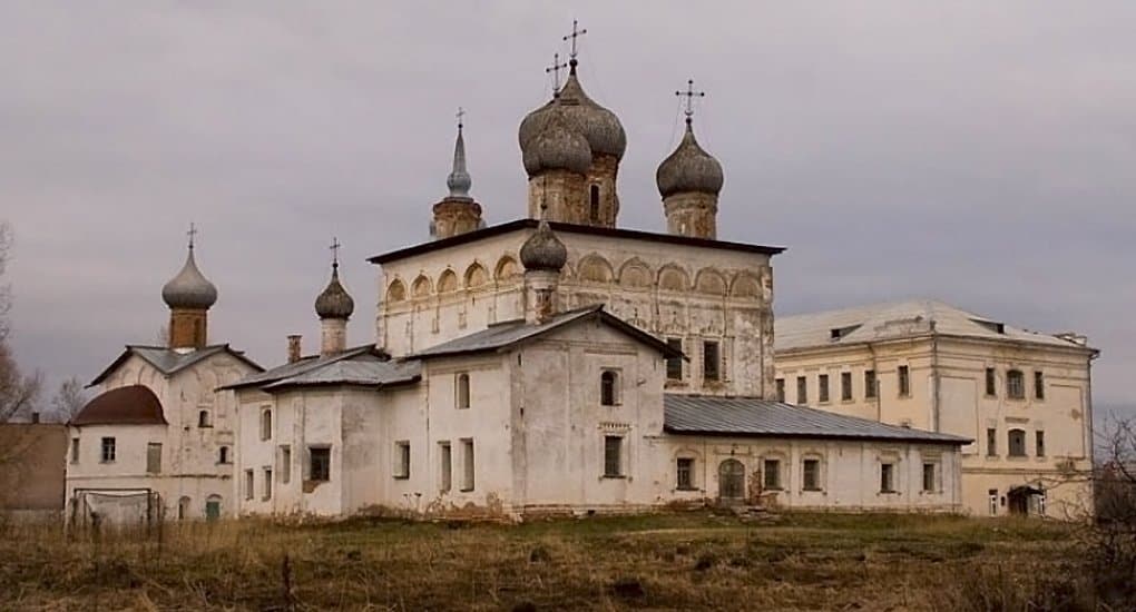 В новгородском монастыре обнаружили почти 30 тысяч фрагментов фресок