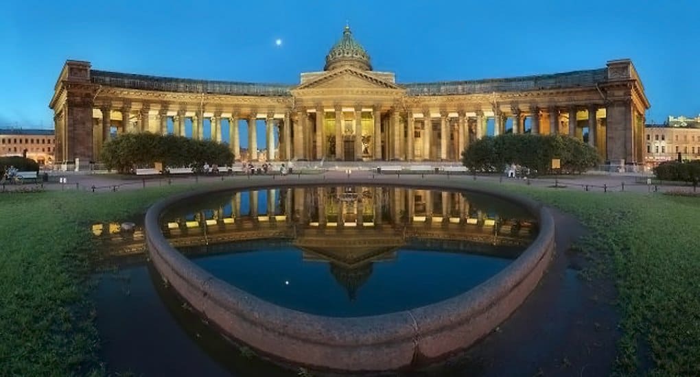 Завершается реставрация колоннады Казанского собора