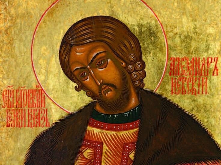 Как узнать, что изображенный на иконе святой был князем?