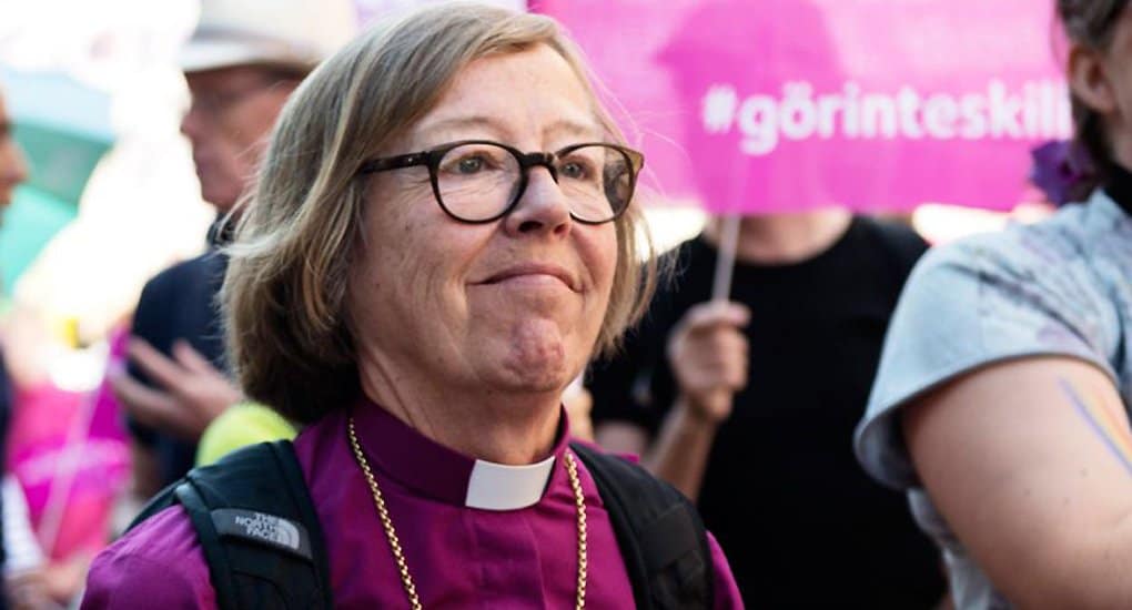 В Швеции женщина-епископ хочет убрать кресты с храма Стокгольма