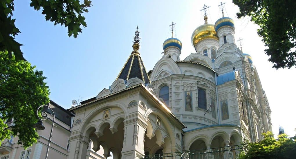 В Карловых Варах освятили обновленный храм-подворье Русской Церкви