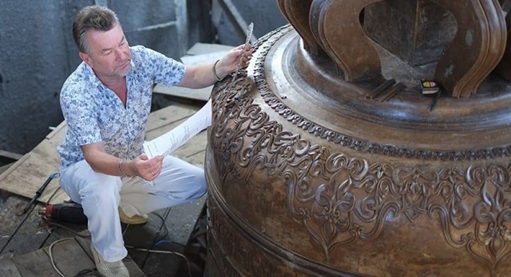 Воронежские мастера отлили самый большой колокол для Исаакиевского собора