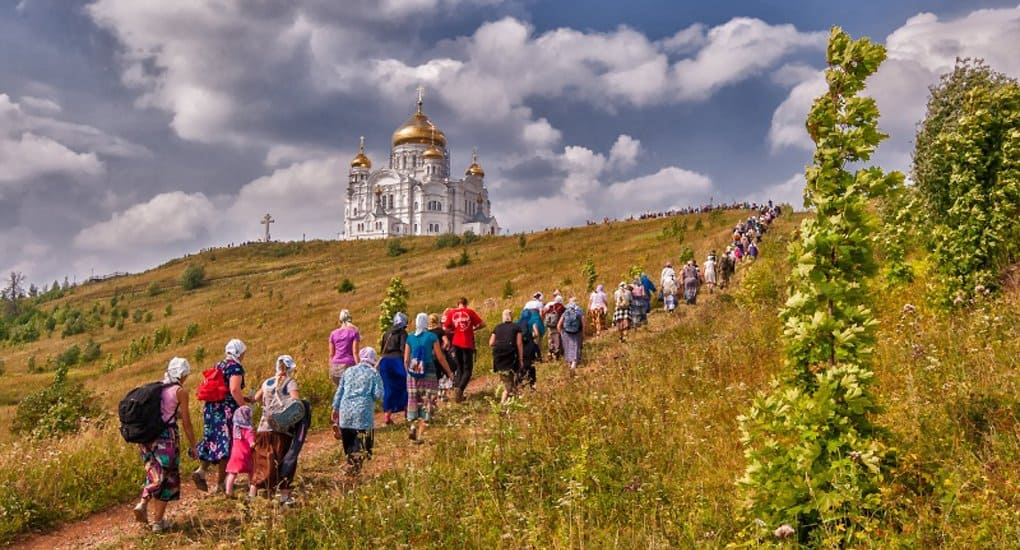 Императорское православное общество намерено помогать нуждающимся паломникам