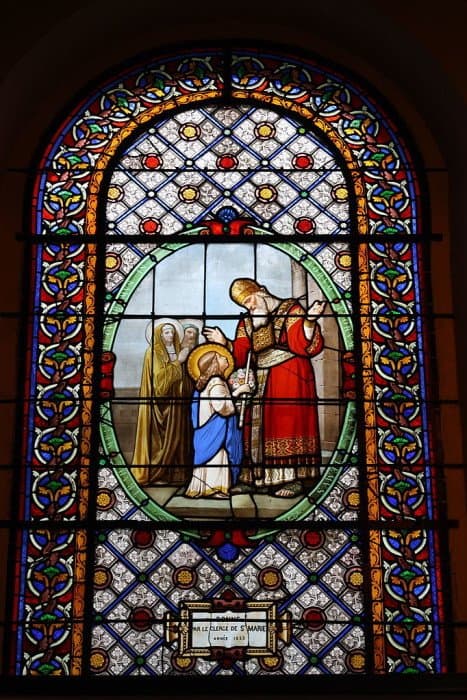 Введение Богородицы во храм. Церковь Сен-Мари-де-Батиньоль. Париж, Франция