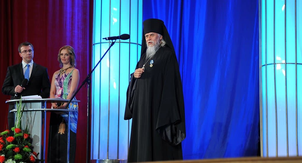 Священнослужителей Русской Церкви наградили медалями МЧС
