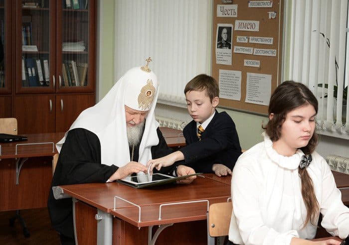 12 марта. Посещение Святейшим Патриархом Кириллом гимназии святителя Василия Великого