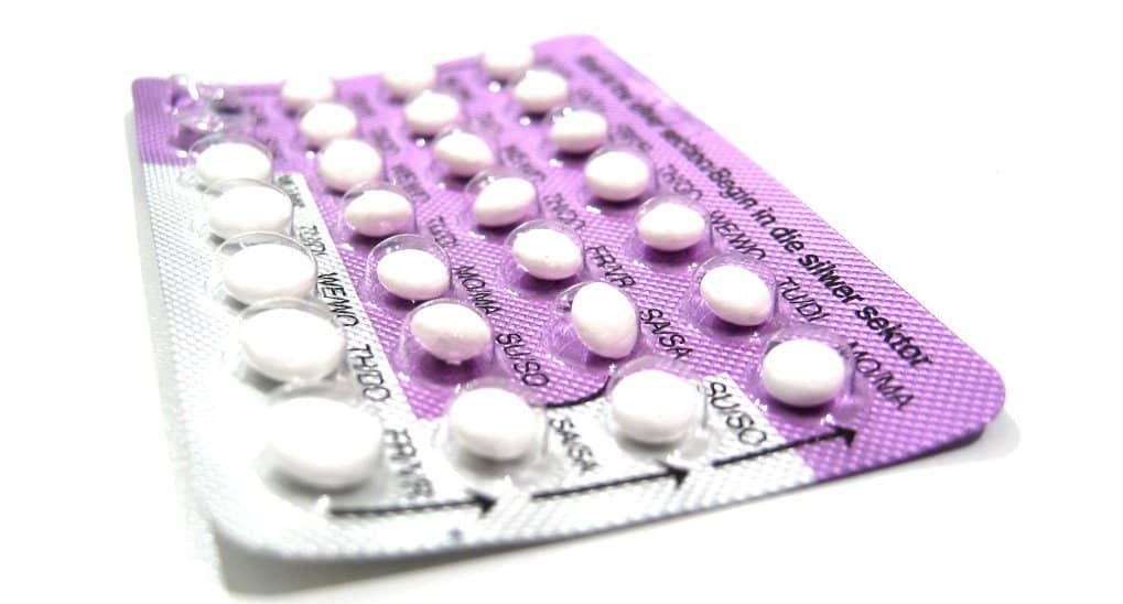 Как относиться к контрацептивам?