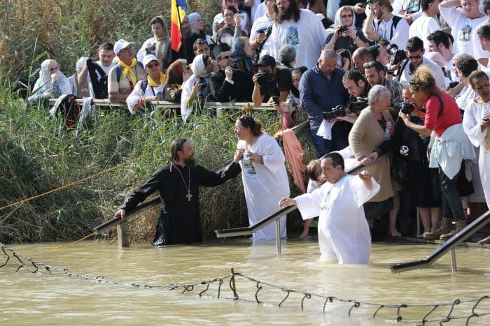  Крещенские купания. Израиль берег реки Иордан Фото Владимир Ештокин