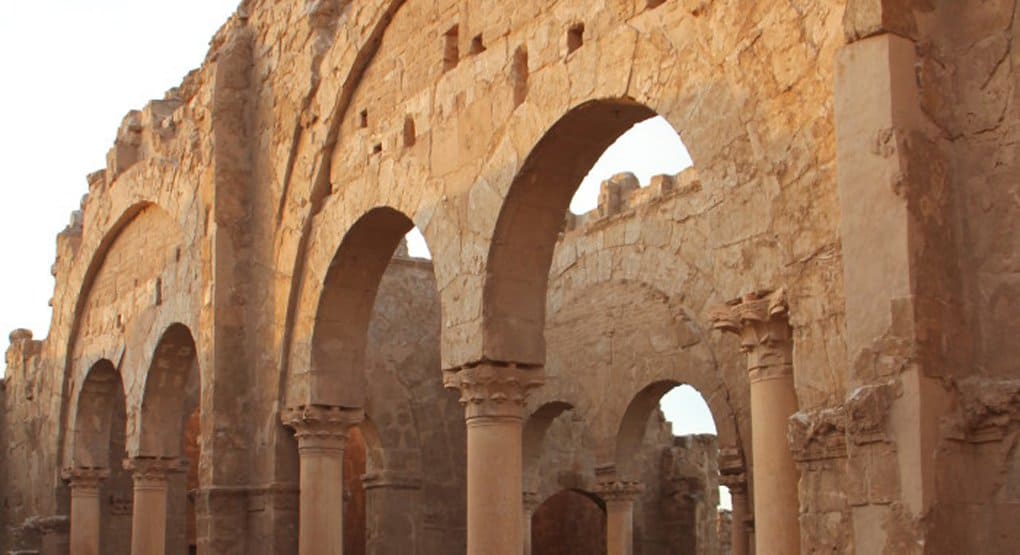 Российские археологи помогают в сохранении древних храмов Сирии