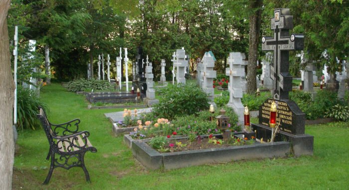 Почему на Пасху нельзя ходить на кладбище?
