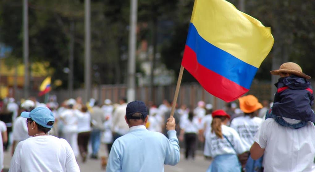 Три месяца дебатов не спасли Колумбию от однополых браков
