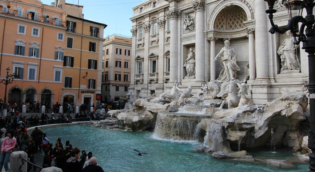 В память об убитых христианах известный фонтан Рима сделают красным