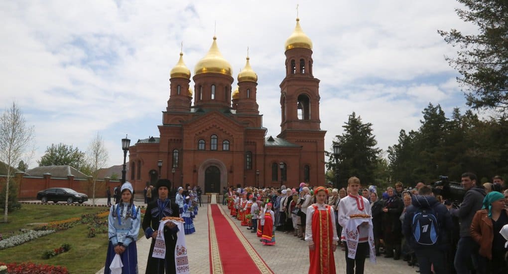 В Чечне, на месте разрушенной в советское время церкви, открыли новый храм