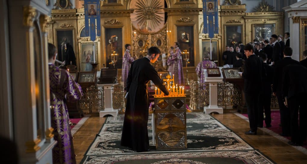 Во всех храмах Русской Церкви 15 мая 2016 года помолятся о жертвах СПИДа
