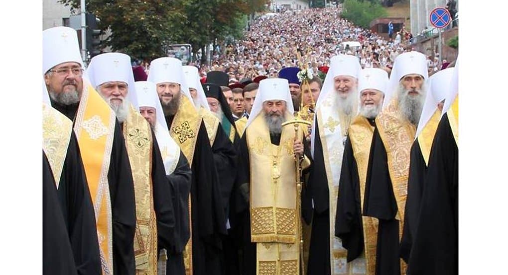 По Украине пройдет крестный ход с двумя иконами Богородицы