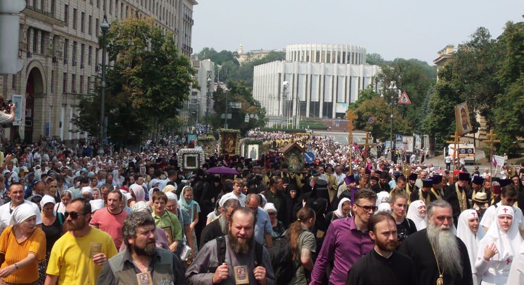 Всеукраинский крестный ход завершился шествием 100 тысяч верующих