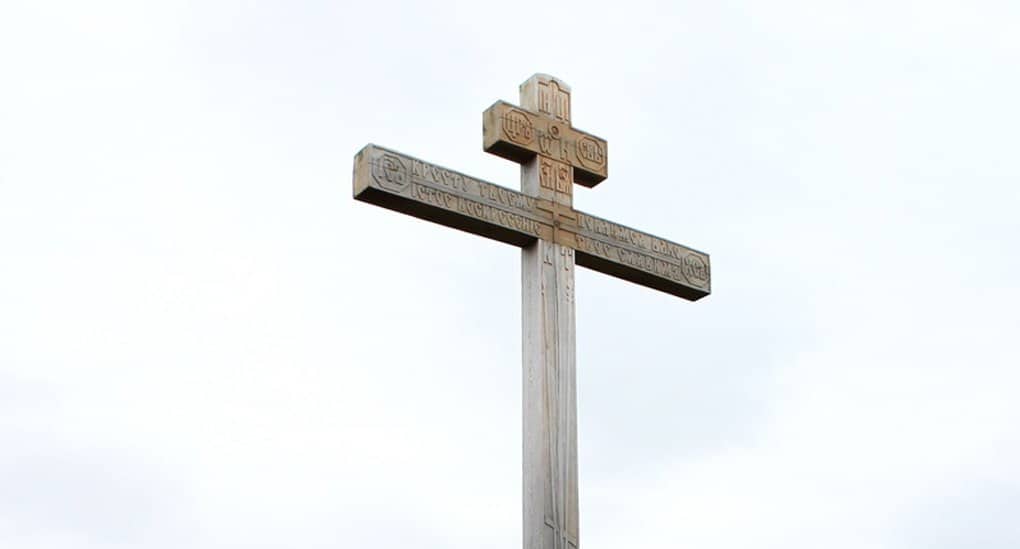 На могиле неизвестного русского помора в Норвегии установили крест