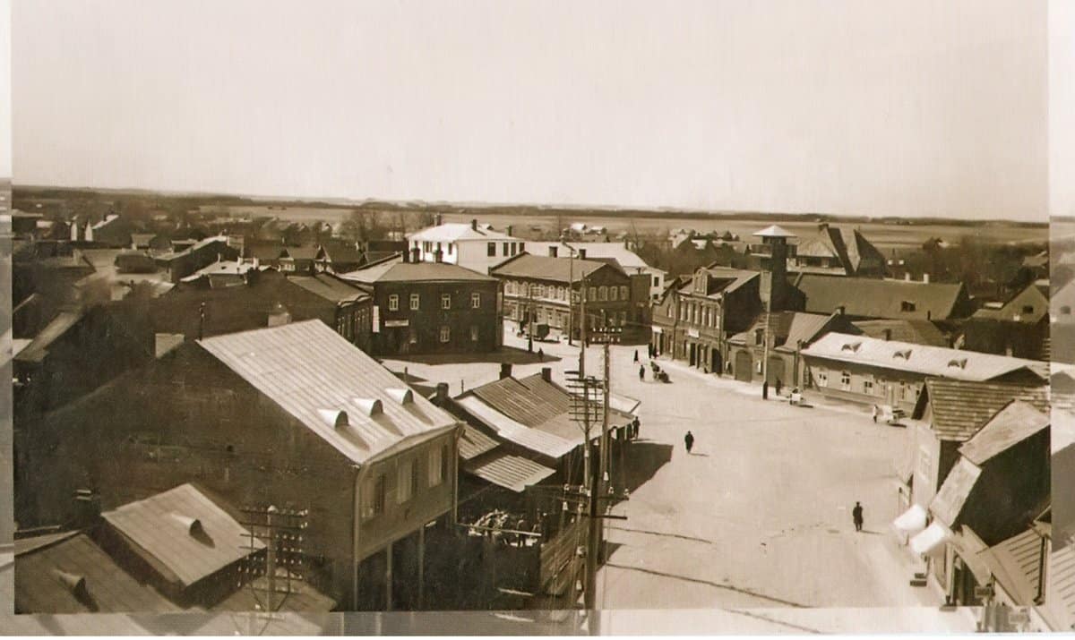 Торговая площадь г. Печоры. Фото начала XX века