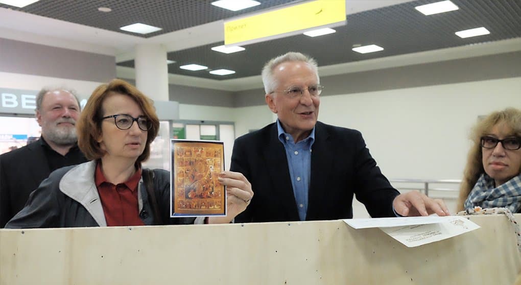 Уникальная икона XVII века вернулась в Россию спустя 20 лет