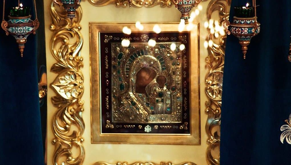 Православные празднуют память Казанской иконы Божией Матери