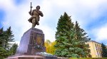 Александр_Матросов_(памятник_в_г.Великие-Луки)_Ivan Narmanev__wikipedia.org