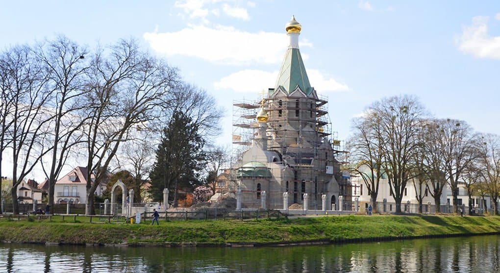 Купола из России украсили строящийся храм в Страсбурге