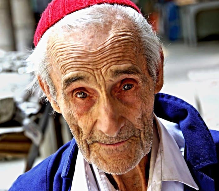 92-летний испанец более 50 лет в одиночку строит собор