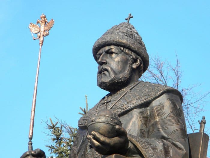 Памятникоснователю городу - царю Алексею Михайловичу_фото Инги Гондаревой
