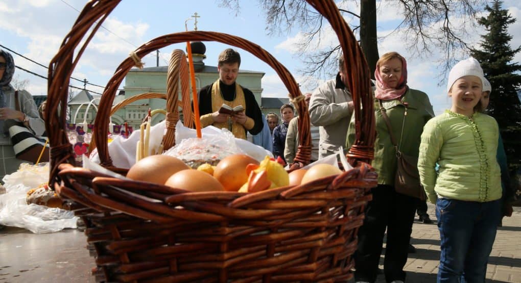 Накануне Пасхи у храма Христа Спасителя раздадут более 10 тысяч яиц
