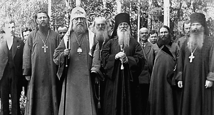 Редкие фотографии патриарха Тихона представили в Москве