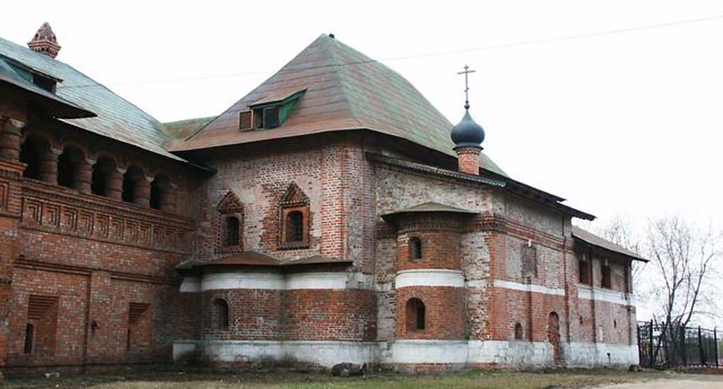 Храм на Крутицком подворье Москвы передали Церкви