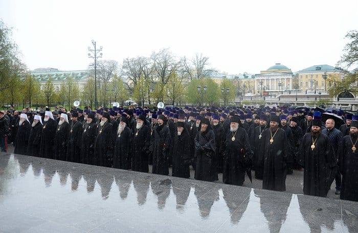 Патриарх Кирилл почтил память погибших в Великую Отечественную