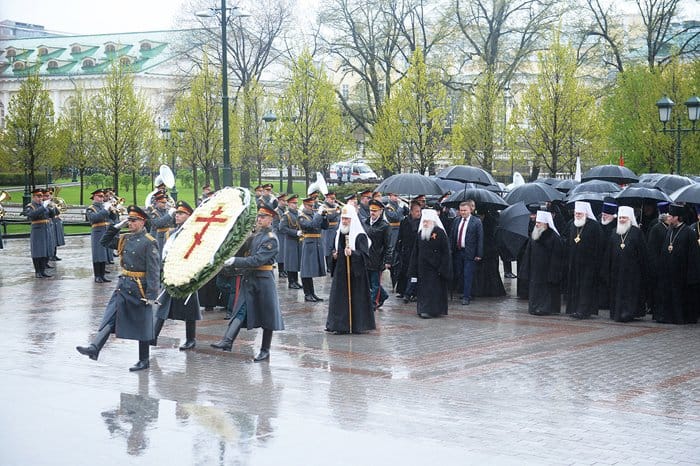 Патриарх Кирилл почтил память погибших в Великую Отечественную