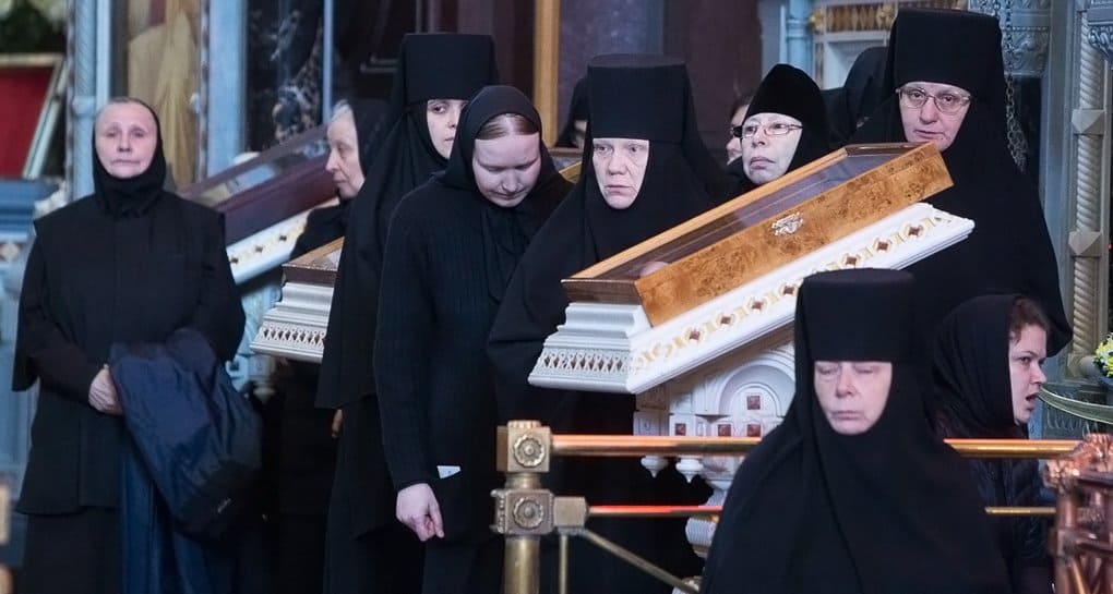 Церковь никогда не умаляла роли женщин, - митрополит Иларион