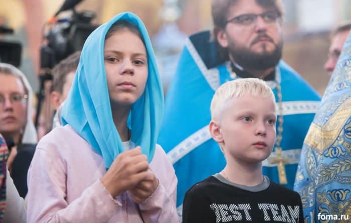 Успение: первая Литургия со сводным хором Московской епархии